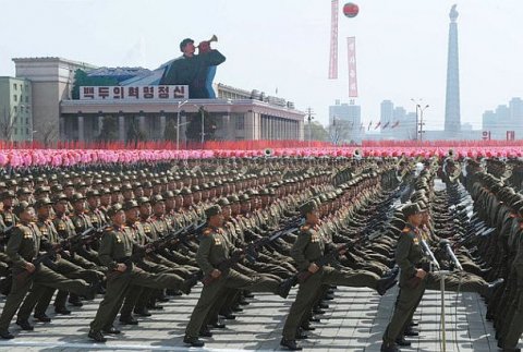 Coreea de Nord, tot mai aproape de RĂZBOI. Armata americană îşi întăreşte prezenţa militară în Pacific