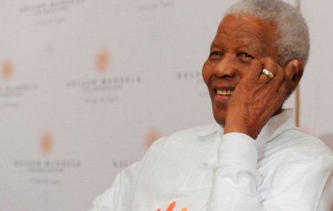 Nelson Mandela a fost externat. Fostul preşedinte sud-african va fi îngrijit la domiciliu