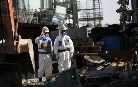 Scurgeri de apă radioactivă, la Fukushima. Tone de apă contaminată au ajuns în pământul din jur