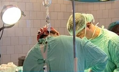 O tânără a fost arsă în timpul operaţiei. Incidentul a avut loc la Spitalul Judeţean Ilfov