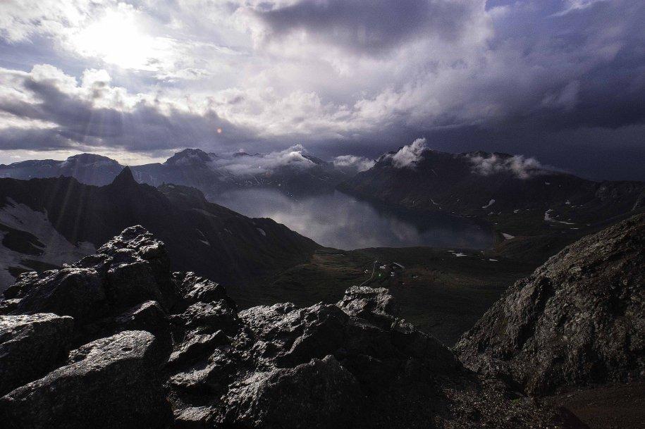 Imagini pe care foarte rar le vede lumea. FRUMUSEŢEA inimaginabilă a ţării care ar putea porni RĂZBOIUL 203026