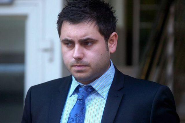 "Băiatul mamei" a comis-o cât toate şoferiţele la un loc. Ce s-a mai ales din maşina condusă de el 203180