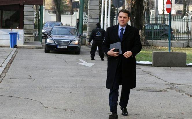 Înşelăciune în numele unui ministru. Hoţii se dădeau drept Dan Şova