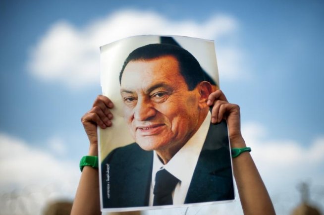 Preşedintele instanţei care trebuia să îl judece pe Hosni Mubarak s-a recuzat
