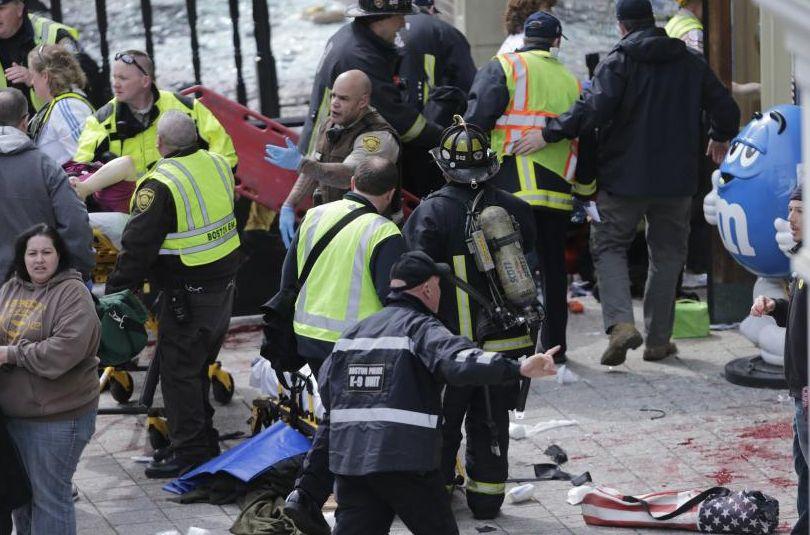 IMAGINI ŞOCANTE din Boston. Una dintre BOMBE, plasată într-o oală metalică. Autorităţile oferă recompensă pentru informaţii despre autorii atacului 203687