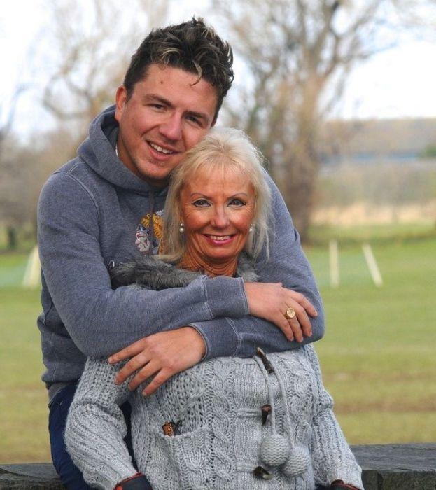 Vreme de 15 ani, această bunică şi-a îngrijit soţul bolnav. Ce a făcut după moartea lui i-a lăsat mască pe copii şi nepoţi 203761