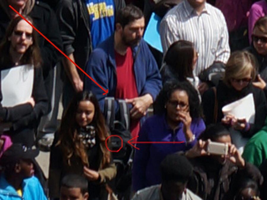 Internauţii i-au descoperit pe presupuşii AUTORI ai atentatelor din Boston. IMAGINI ULUITOARE circulă pe reţelele de socializare 204117