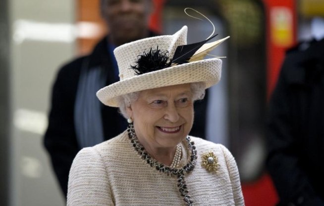 Regina Elisabeta a II-a a Regatului Unit al Marii Britanii şi Irlandei de Nord împlineşte 87 de ani