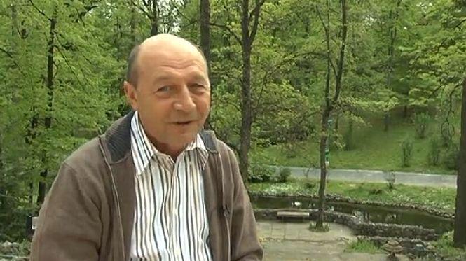 Traian Băsescu i-a felicitat pe gimnaştii români: Am avut un sfârşit de săptămână cu bucurii aduse de Larisa Iordache şi de Diana Bulimar