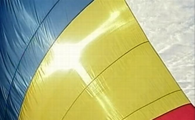 Drapelul României a fost alături de militarii români în teatrele de luptă din toată lumea