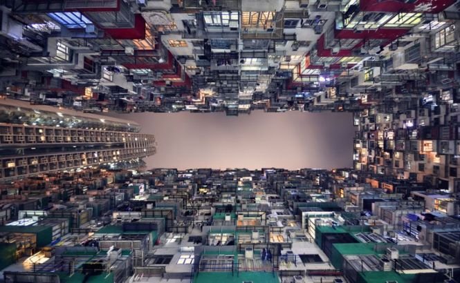 Hong Kong AMEŢITOR! Oraşul văzut prin camera unui fotograf francez