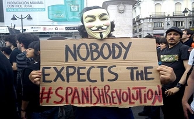 Siteul Parlamentului spaniol, blocat de Anonymous. Mii de oamenii protestează la Madrid faţă de măsurile austere
