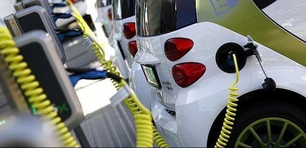 Capitala va avea prima staţie de alimentare pentru automobile electrice, în zona Unirii
