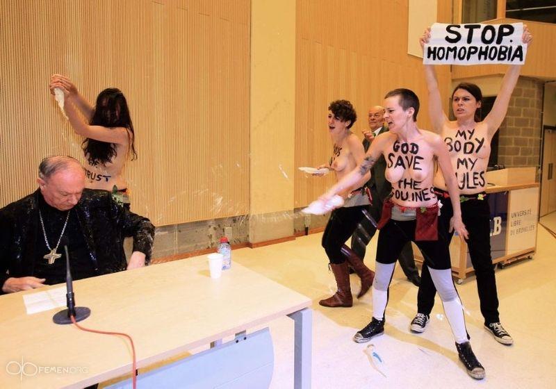 "Anul Domnului vine". Ce i s-a întâmplat preotului catolic care ţinea un discurs despre BLASFEMIE 205834