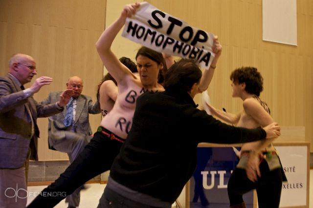 "Anul Domnului vine". Ce i s-a întâmplat preotului catolic care ţinea un discurs despre BLASFEMIE 205835