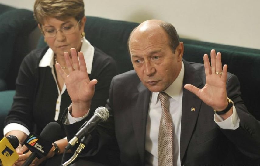 Băsescu: Controlul presei trebuie să vină din interiorul breslei, nu din afară
