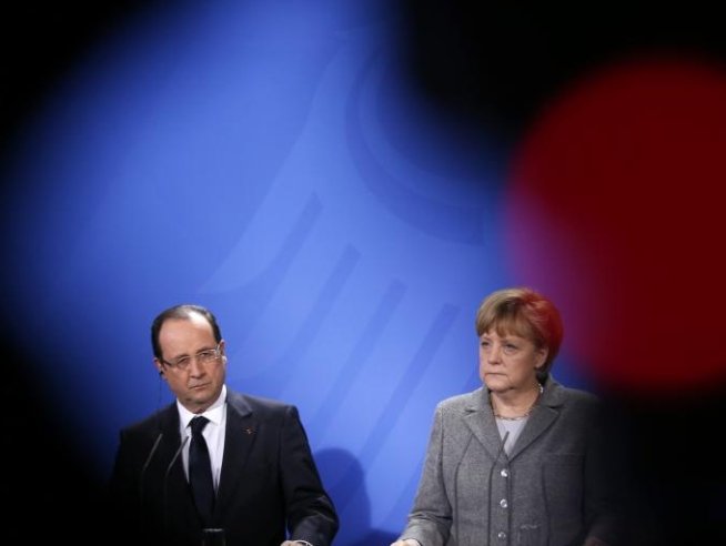 Germania condamnă Franţa: Politica de eşec a lui Francois Hollande a adus ţara în starea actuală