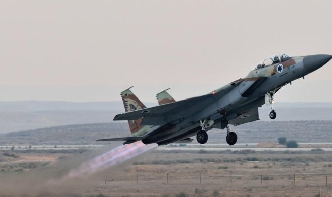 Israelul a lansat atacuri aeriene împotriva unor ţinte din Siria