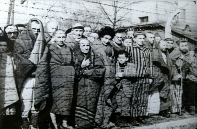 &quot;A luat parte la adevărate masacre&quot;. Un presupus gardian de la Auschwitz a fost arestat în Germania