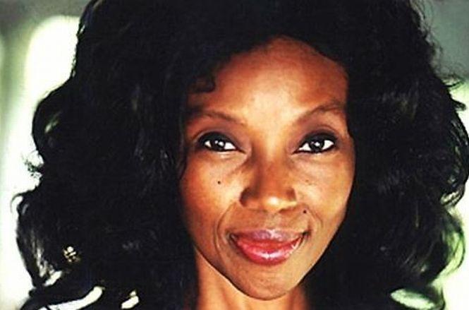 Femeia care a descoperit fântâna tinereţii. Are 70 de ani, dar nimeni nu îi dă mai mult de 35 206618