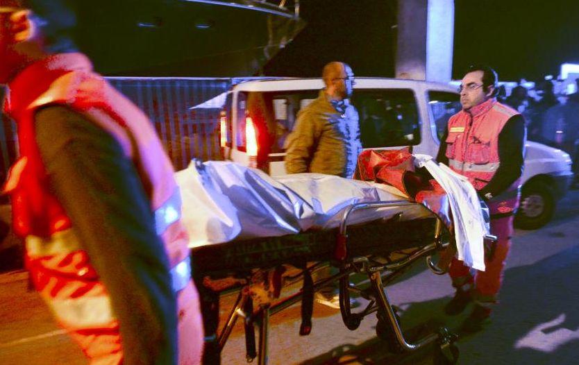 Dezastru în portul din Genova. Trei oameni au murit şi şase sunt daţi dispăruţi, după ce o navă a lovit turnul de control  206802