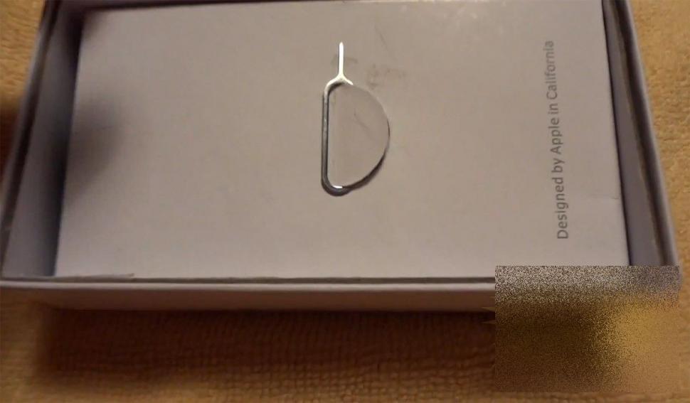 A crezut că face afacerea vieţii. Şi-a cumpărat un iPhone 4S, dar nu i-a venit să creadă ce i-a apărut pe ecran 206941