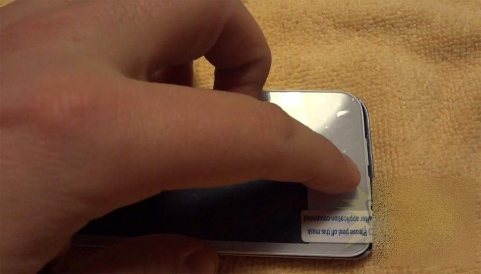 A crezut că face afacerea vieţii. Şi-a cumpărat un iPhone 4S, dar nu i-a venit să creadă ce i-a apărut pe ecran 206951