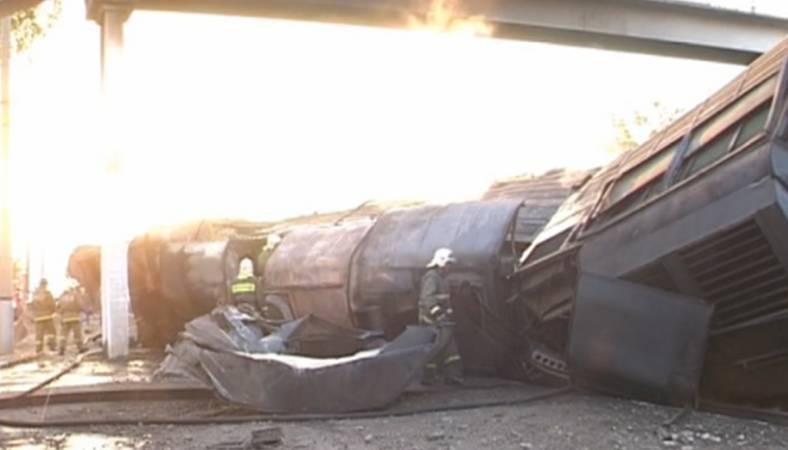 Un tren plin cu combustibil a deraiat şi apoi a explodat în sudul Rusiei 207051