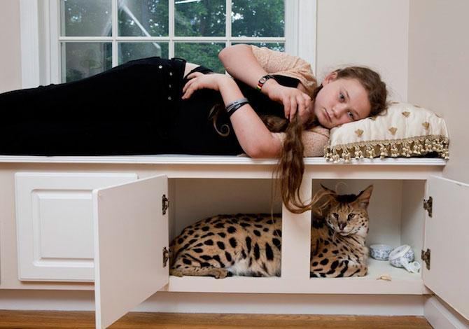 Vezi o galerie foto impresionantă cu fetiţa care iubeşte toate animalele 207093