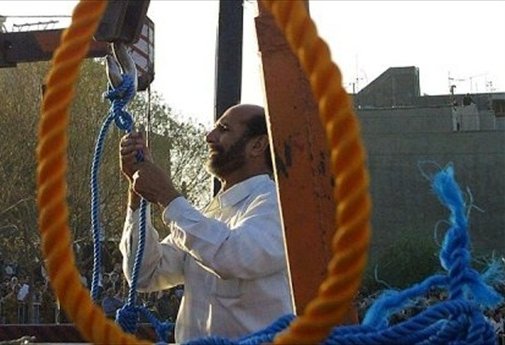 Un condamnat la moarte a fost &quot;iertat&quot; în timpul spânzurării, în Iran