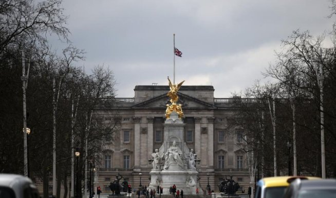 SCANDAL la Palatul Buckingham: Prinţul Charles ar suferi de Alzheimer iar ducesa Camilla ar avea probleme cu alcoolul
