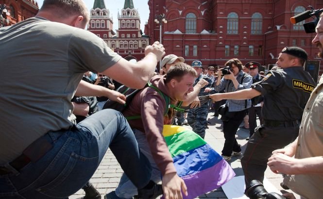 Moscova INTERZICE din nou parada gay