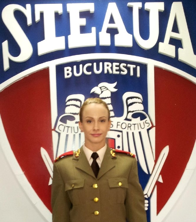 Sandra Izbaşa, cel mai tânăr ofiţer al Armatei Române