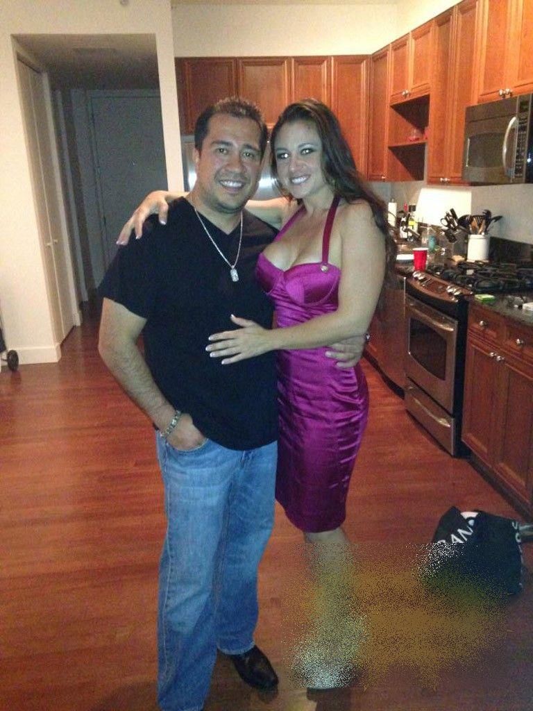 Directorul şcolii a ÎNNEBUNIT când a văzut pozele PRIVATE ale acestei profesoare. "O avea la vedere!" 207855