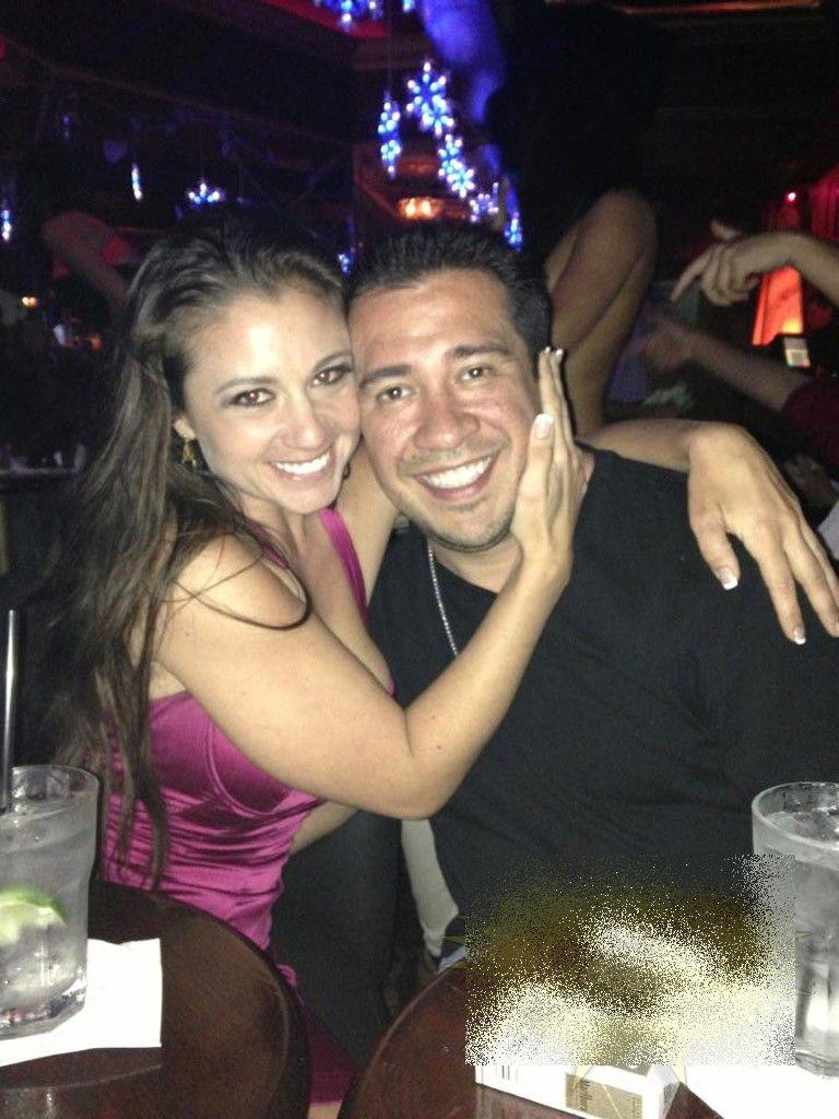 Directorul şcolii a ÎNNEBUNIT când a văzut pozele PRIVATE ale acestei profesoare. "O avea la vedere!" 207857