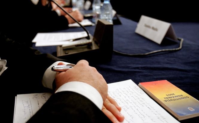 Ponta vrea ca noua Constituţie să intre în vigoare până la sfârşitul anului