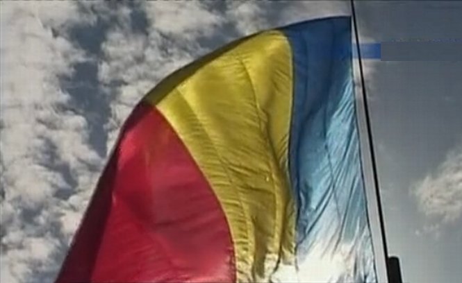 27 mai, Aerodromul Clinceni: Antena 3 va desfăşura drapelul gigant
