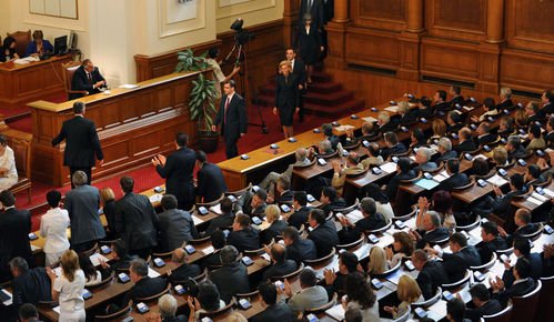 Bulgaria. 12 membri ai noului Parlament au fost agenţi secreţi în fosta Securitate 