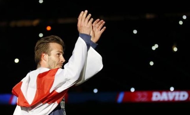 David Beckham, în lacrimi, aclamat de un stadion întreg. Fotbalistul se retrage