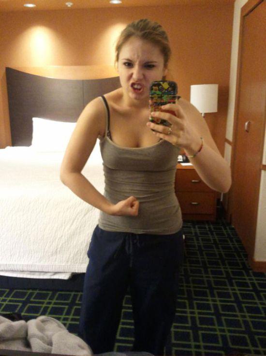 A arătat pe contul ei de Facebook mai mult decât trebuia. Prietenii ei s-au simţit jigniţi de ce au văzut 208619