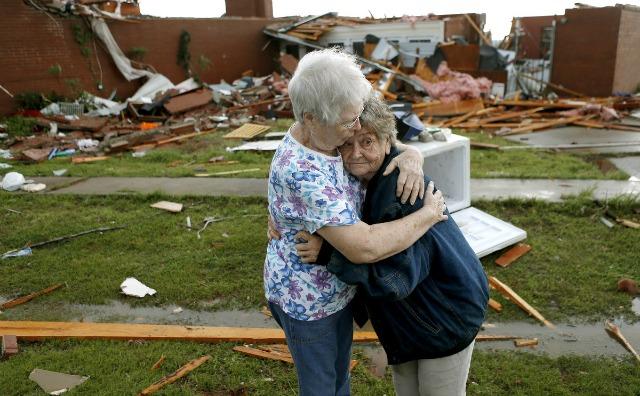 "Parcă ne-a BLESTEMAT cineva!" FOTOREPORTAJ cutremurător cu tornada care a măturat Oklahoma 208858