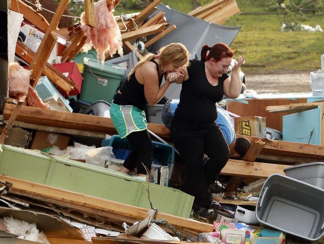 "Parcă ne-a BLESTEMAT cineva!" FOTOREPORTAJ cutremurător cu tornada care a măturat Oklahoma 208859