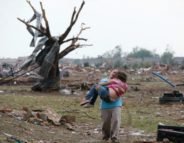 "Parcă ne-a BLESTEMAT cineva!" FOTOREPORTAJ cutremurător cu tornada care a măturat Oklahoma 208860