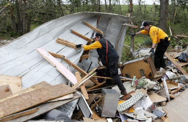 "Parcă ne-a BLESTEMAT cineva!" FOTOREPORTAJ cutremurător cu tornada care a măturat Oklahoma 208861