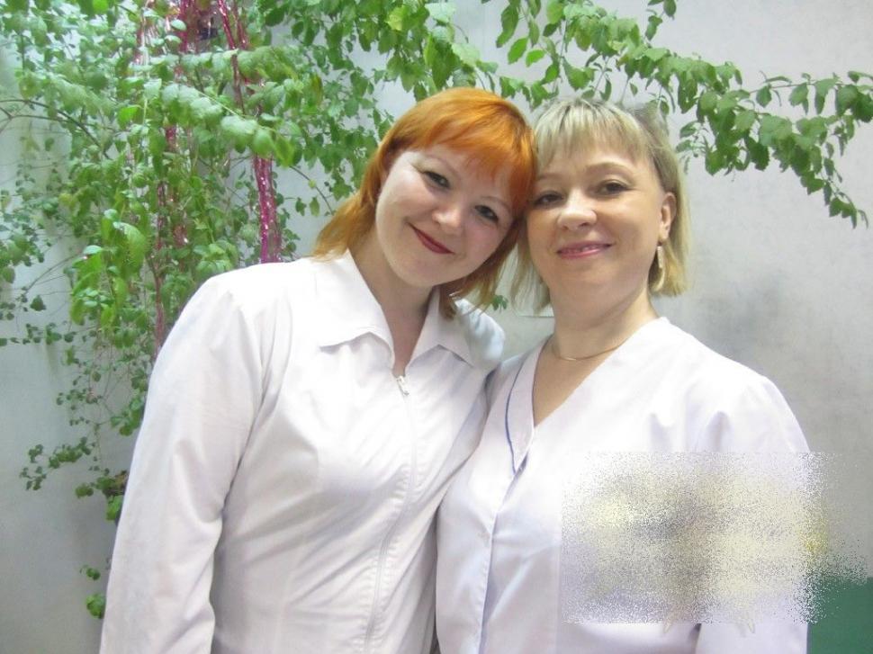 Cum îşi bat joc aceste asistente de bolnavii aflaţi în comă. "Mi-a venit rău când le-am văzut în salon cu soţia mea" 209392