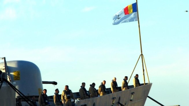 Drapelul României, pe Fregata Regele Ferdinand 