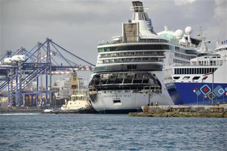 INCENDIU puternic la bordul unui vas de croazieră 210205