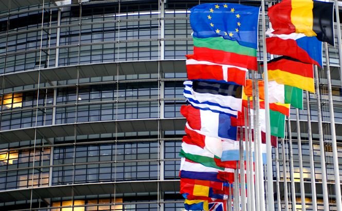 Comisia Europeană a luat o decizie importantă referitoare la România. Instituţia recomandă încheierea procedurii de deficit excesiv