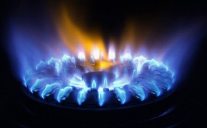 Preţul de distribuţie a gazelor naturale s-ar putea scumpi cu 10%. Majorarea se va simţi şi în factura consumatorilor casnici