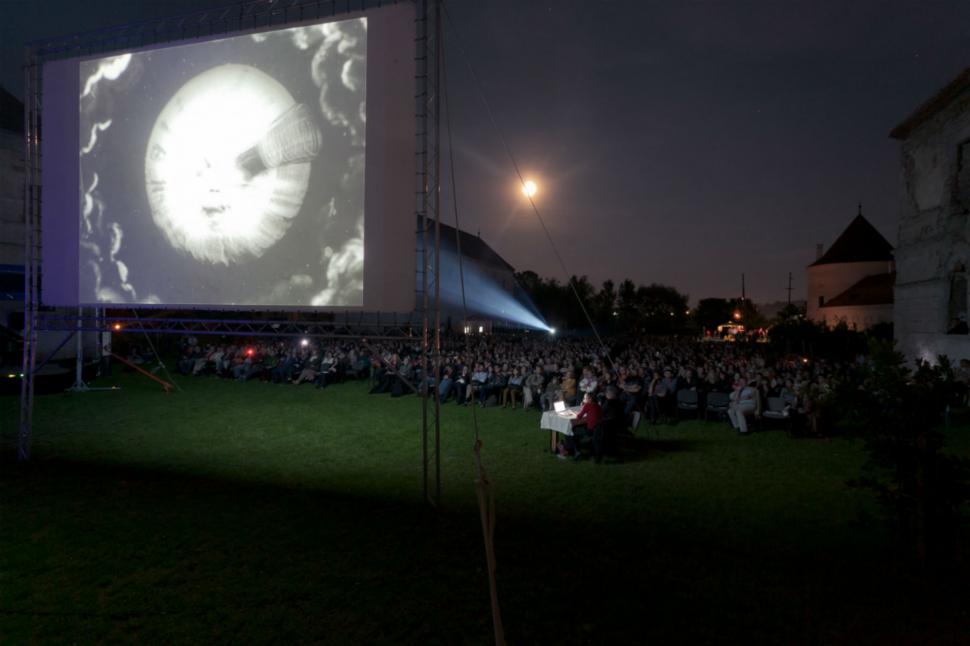 Începe TIFF 2013! Weekend la Castel, concerte şi proiecţii speciale în primele zile de festival 210669